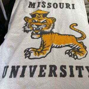 Vintage University of Missouri Mizzou Tigers Beach Towel White